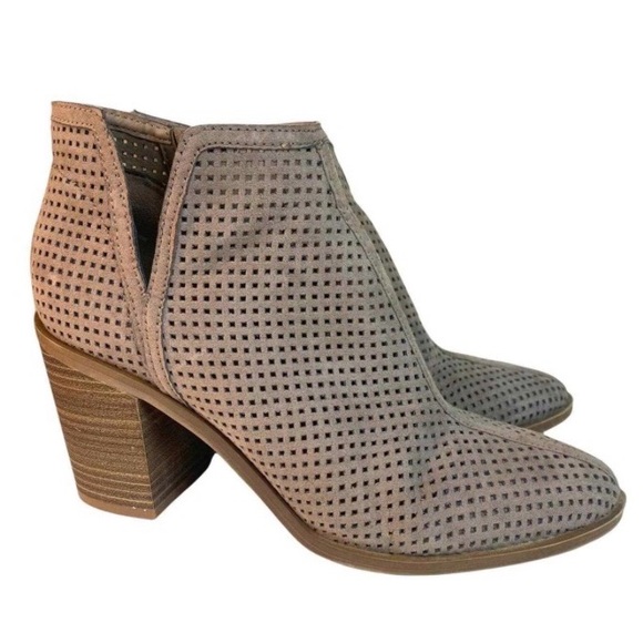 DV by Dolce Vita Shoes - DV by Dolce Vita Perforated Tan Ankle Booties Stacked Heel Side Zip Size 7